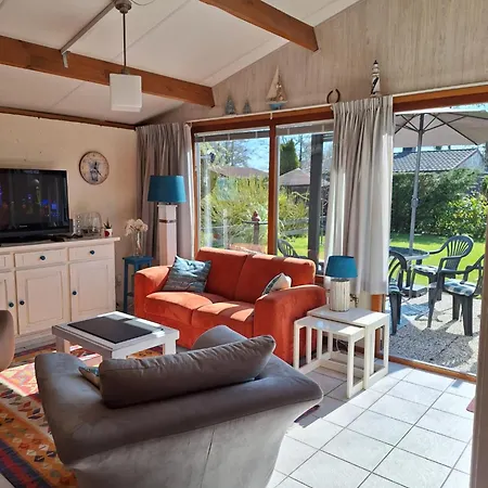 Rekerlanden 210 Holiday home *